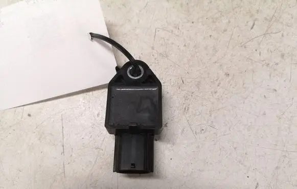 Toyota Avensis T250 Airbag deployment crash/impact sensor 8983405010 006411351G