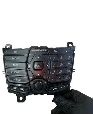 Head unit multimedia control