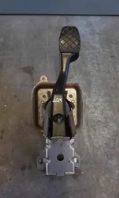 Volkswagen Golf V Brake pedal 1K1721057AL