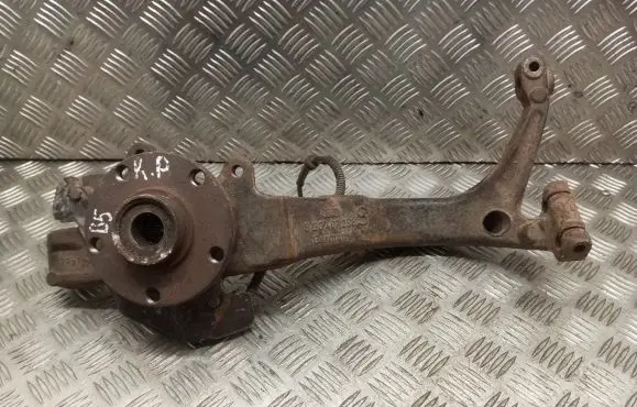 Volkswagen PASSAT B5 Front wheel hub