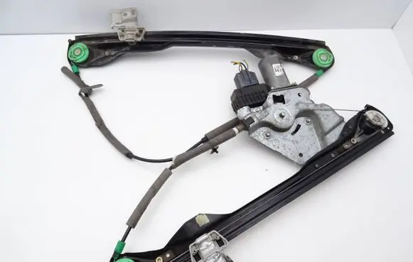Ford Focus Front door window regulator with motor XS4123201 0130821756