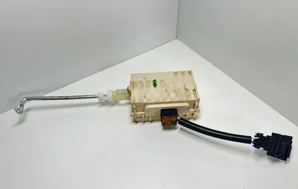 Skoda Superb B6 (3T) Central locking motor 3T9861343