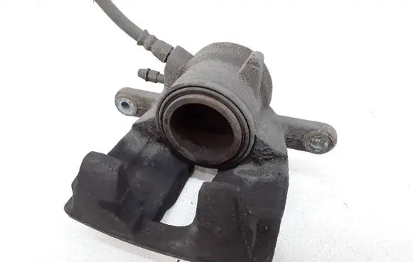 Mercedes-Benz B W245 Front brake caliper