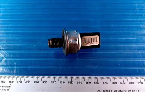 Fuel pressure sensor