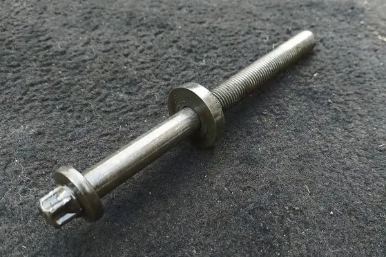 BMW 5 E60 E61 Cylinder head bolts 