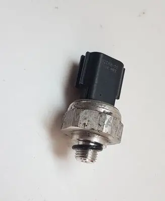 Nissan Navara D23 Air conditioning (A/C) pressure sensor 92CP811 F604MX3