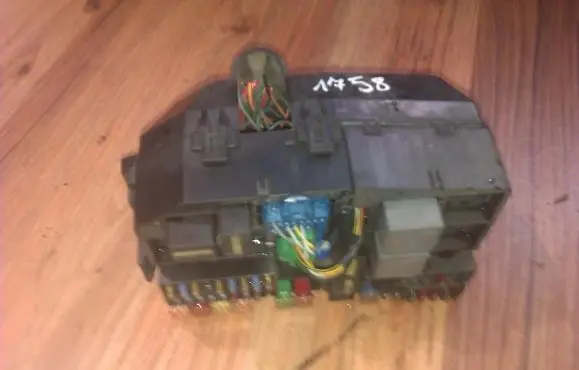 Ford Mondeo Mk III Fuse box set 545049