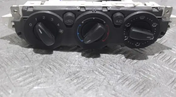 Ford Focus Climate control unit 3M5T19980AD