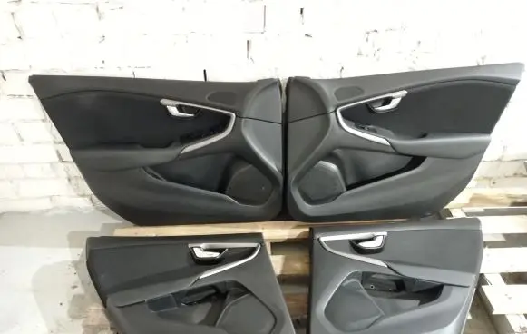 Volvo V40 Door card panel trim set 1319941 1319933 1319940