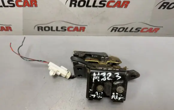 Mazda 323 F Tailgate/trunk/boot lock/catch/latch