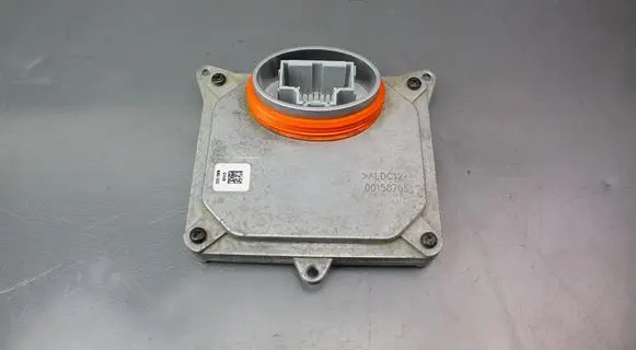 Buick Encore I Headlight ballast module Xenon 00158764 00158765