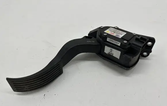 Hyundai Santa Fe Accelerator throttle pedal CGY0096A