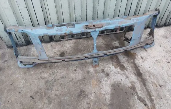 Volkswagen II LT Radiator support slam panel
