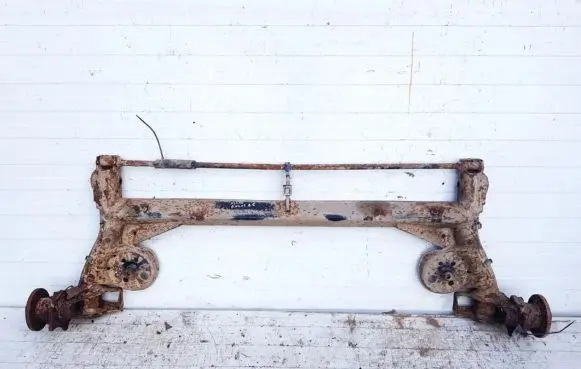 Volkswagen PASSAT B5 Rear subframe 