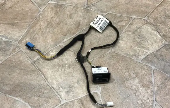 Mercedes-Benz C W204 Electric window control switch A2049058102