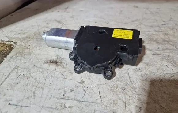 Nissan Qashqai Sunroof motor/actuator RK00475