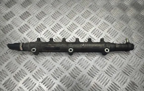 Volvo V70 Fuel main line pipe 8658252 002390 0445215010
