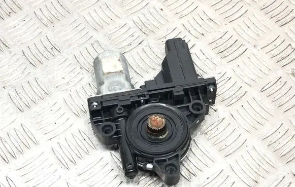 KIA Carens III Front door window regulator motor 82450A4010 DH0620202950