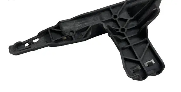 Front bumper mounting bracket