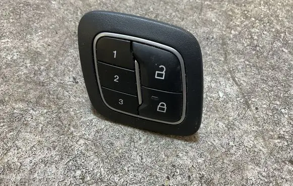 Ford Mach-E I Seat memory switch LJ8B218A82B