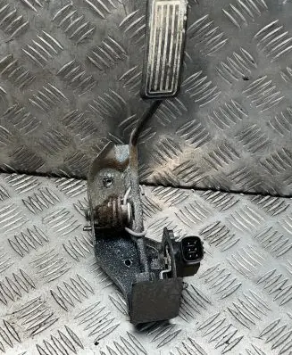 Toyota Corolla E140 E150 Accelerator throttle pedal