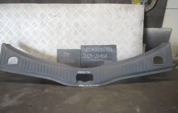 Ford Mondeo MK IV Trunk/boot sill cover protection 