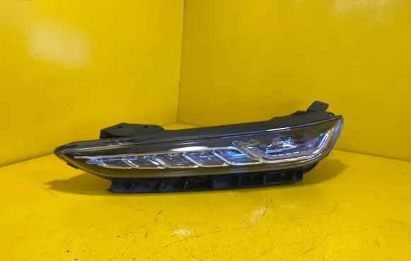 Hyundai Kona I Headlight/headlamp 92207