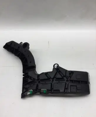 Volvo V60 Rear bumper mounting bracket 32390719