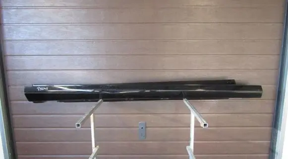 Mercedes-Benz ML AMG W164 Front sill (body part) A1666980854