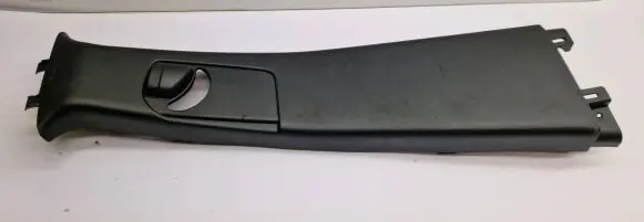 Dodge Durango (B) pillar trim (top) 101976040BLR 011252020