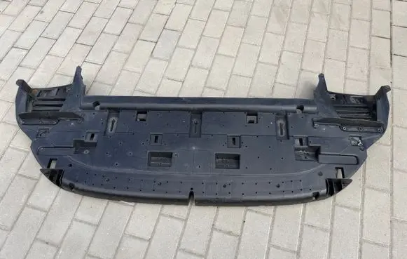 Peugeot 3008 I Front bumper skid plate/under tray 9682864880