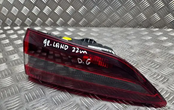 Opel Grandland X Tailgate rear/tail lights 9846767880 81670204