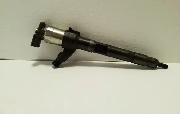 Mitsubishi Outlander Fuel injector 1465A353