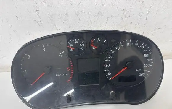 Audi A3 S3 8L Speedometer (instrument cluster) 8L0920900