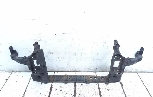 Hyundai i40 Radiator support slam panel
