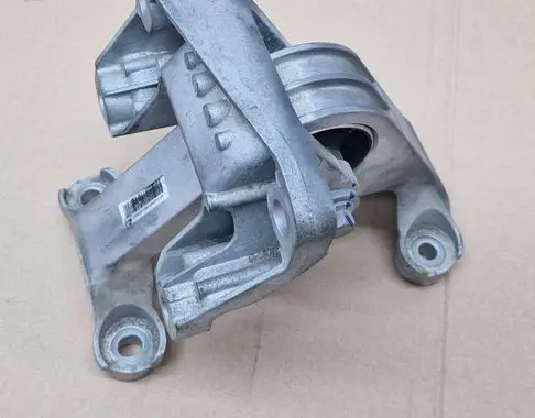 Volvo EX30 Engine mounting bracket 80001475