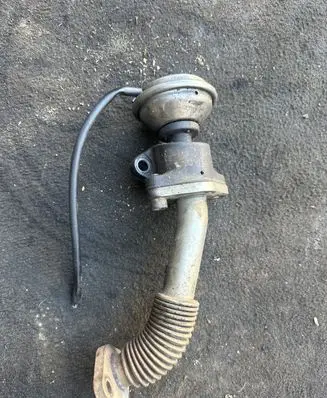 Audi A6 S6 C4 4A EGR valve