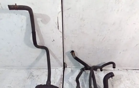 Nissan Primastar Engine coolant pipe/hose