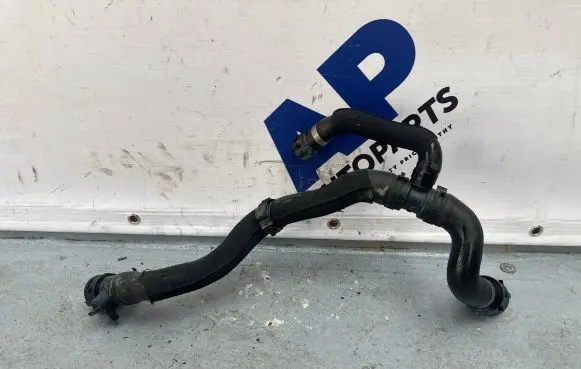 Audi Q5 SQ5 Engine coolant pipe/hose 8R0121049B VAC121519