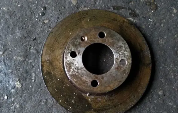 Volkswagen Jetta II Front brake disc