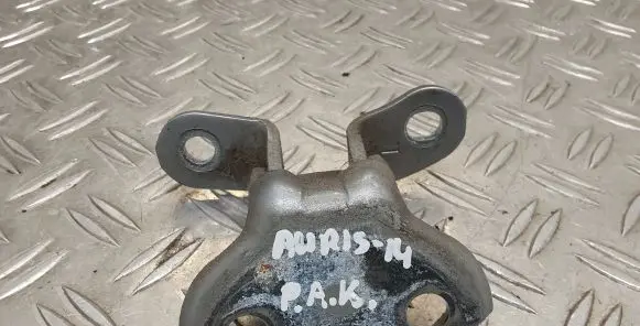 Toyota Auris E180 Front door lower hinge 