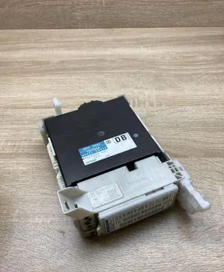 Toyota Yaris Comfort/convenience module 892210D470 MB2380009281 8273052K40