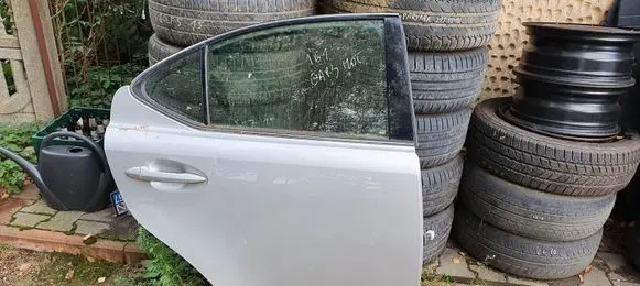 Lexus IS 220D-250-350 Rear door 11111111