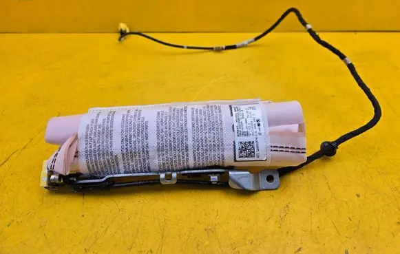 Skoda Fabia Mk3 (NJ) Seat airbag 6V0880242D