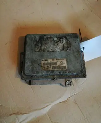 Peugeot 406 Engine control unit/module 0261204651