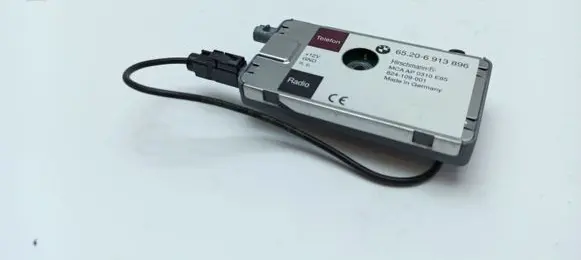 BMW Z4 E85 E86 Aerial antenna amplifier 65206913896 6913896 824109001