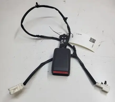 Nissan Leaf I (ZE0) Front seatbelt buckle 6156702A