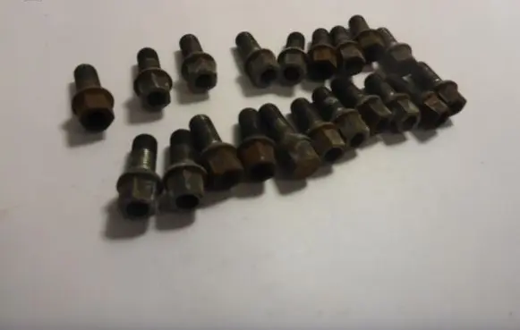 Skoda Rapid (NH) Nuts/bolts 
