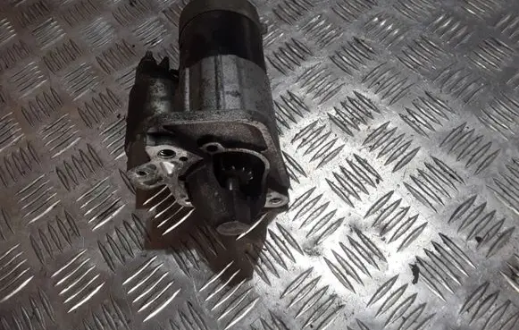 Renault Kangoo I Starter motor 8200306595