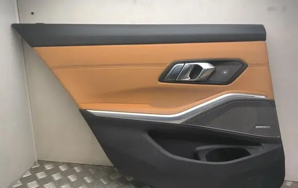 BMW 3 G20 G21 Front door card panel trim 3390772